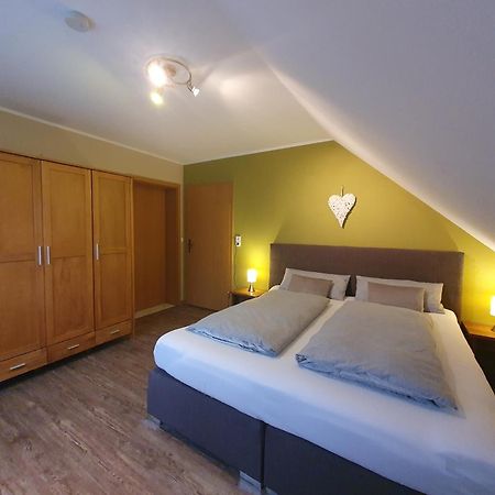 Lindner Ferienwohnungen Und Doppelzimmer Fichtelberg Exterior foto
